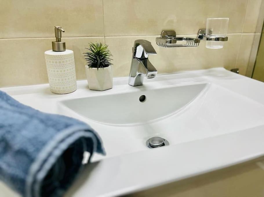 Luxe appartement op 50 meter van zee in Moraira Buitenkant foto