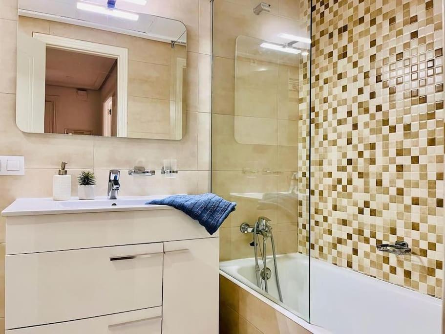 Luxe appartement op 50 meter van zee in Moraira Buitenkant foto